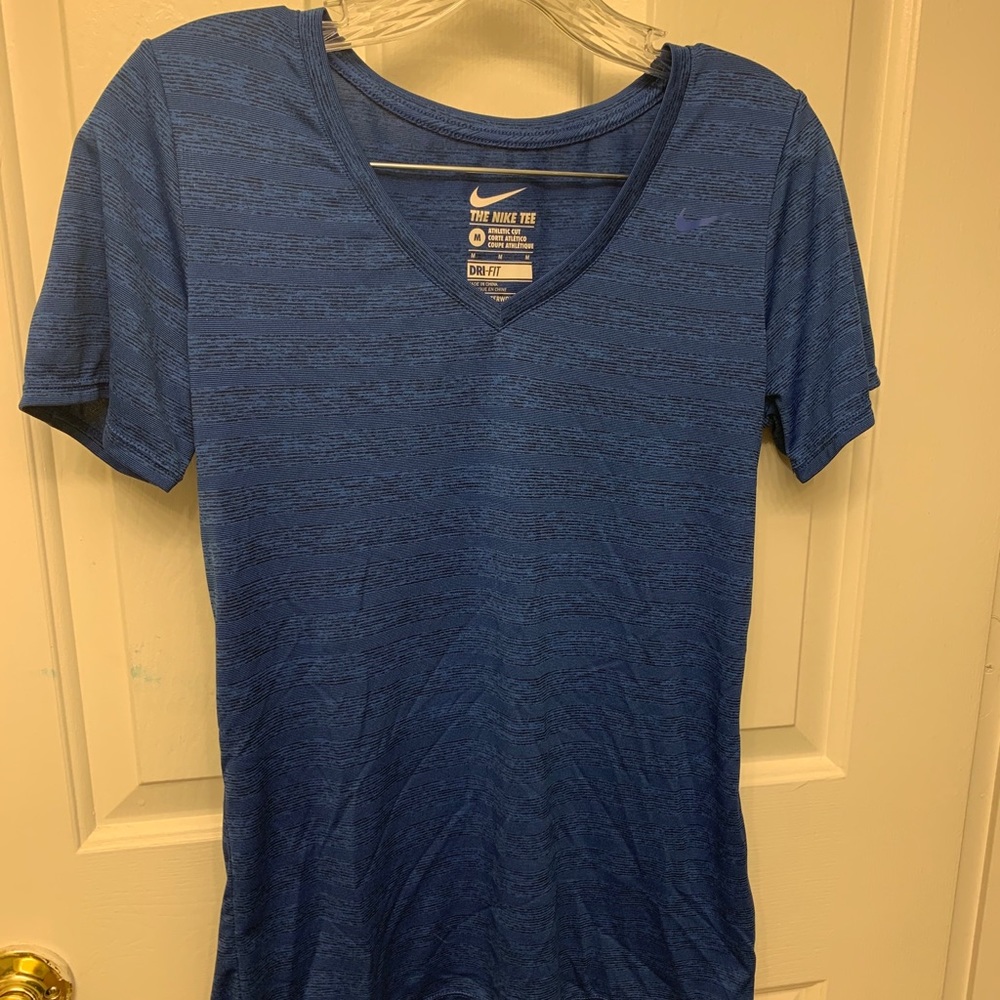 💙NIKE DRI FIT TEE